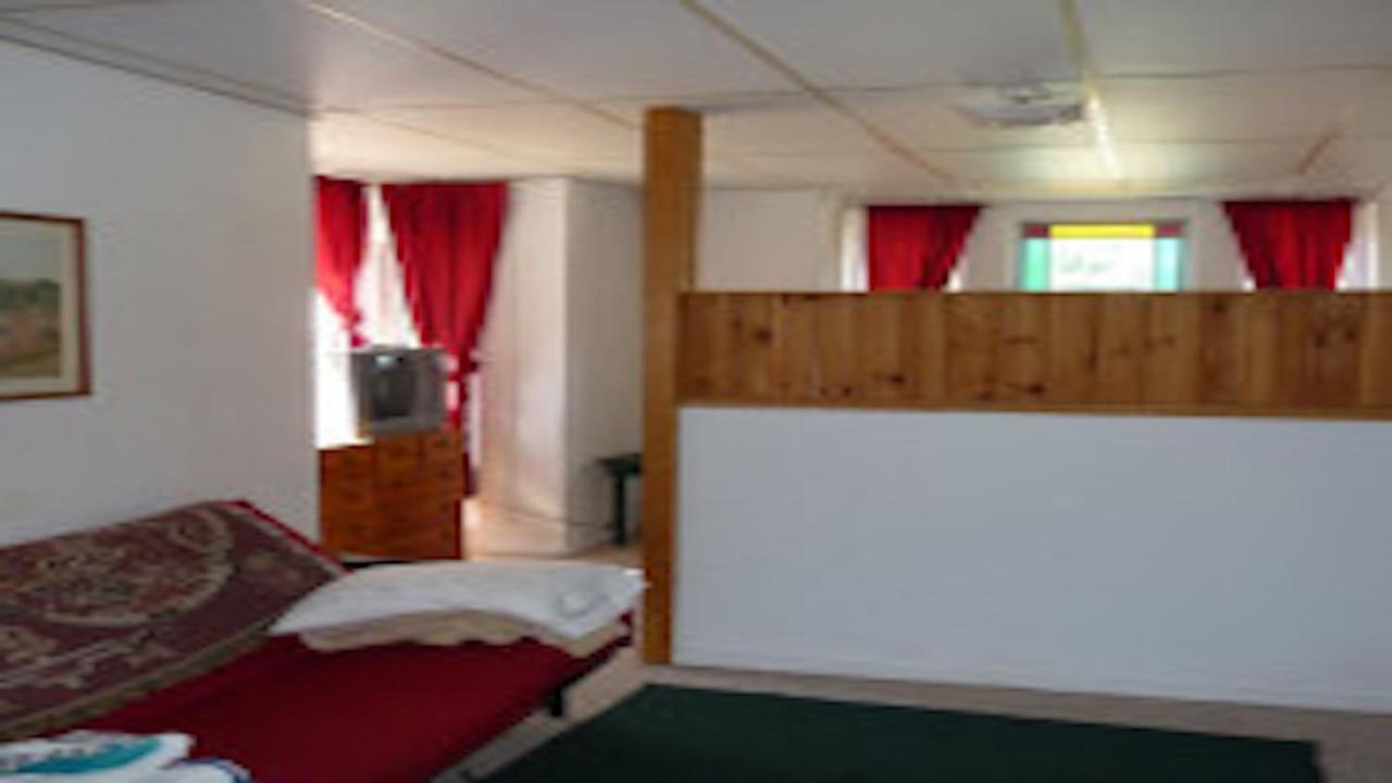 The Elms Waterfront Cottages Lake Luzerne Екстериор снимка