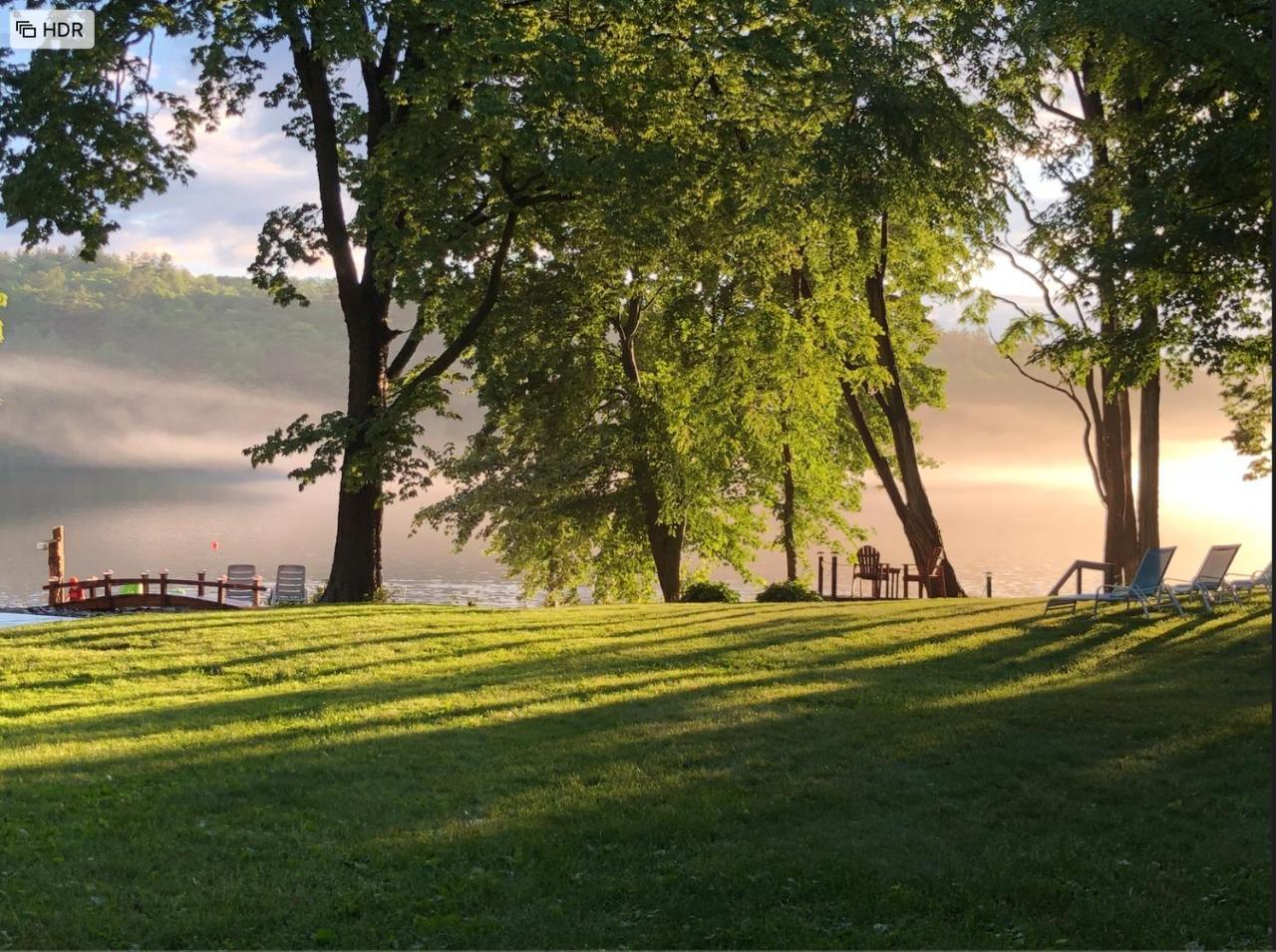 The Elms Waterfront Cottages Lake Luzerne Екстериор снимка